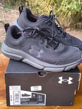 Under Armour Black Athletic Shoes